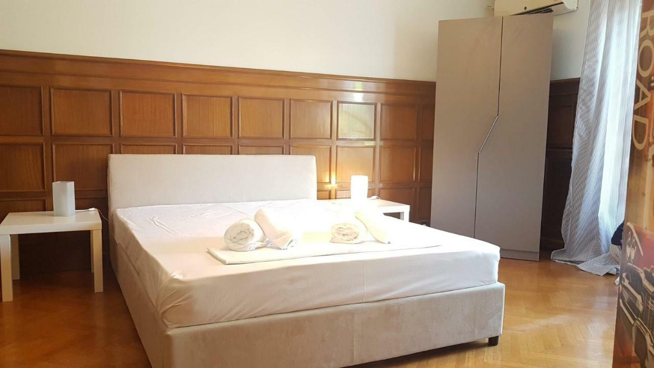 Violet Errathens Apartment - Athens Center, 7 Bd, 3 Bath Buitenkant foto